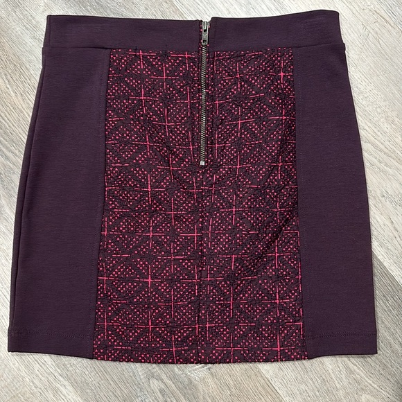 AEO Mini Skirt - Picture 2 of 3